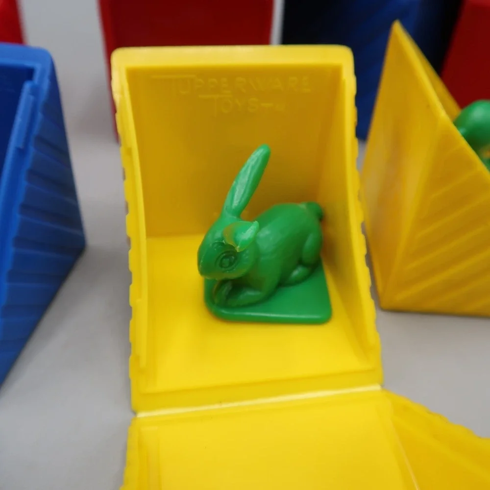 VTG Tupperware Toys Alphabet ABC Blocks Red Yellow Blue Lot of 10 Incomplete